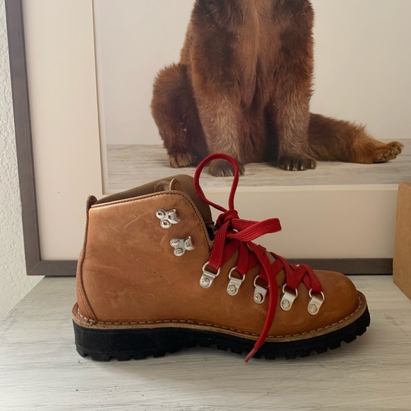 Danner Shoes Danner Mountain Light Cascade Boots Poshmark